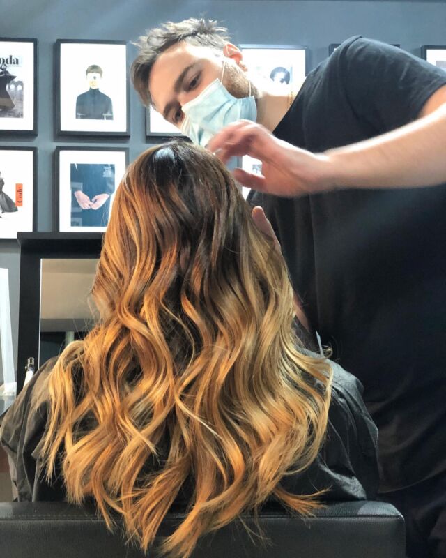 DOMENICO PATERNOSTER SALONS 

A noi piace associare il nostro Salone ad un angolo per la bellezza ed il benessere, ecco perché

HAIR CORNER
Posizionato effettivamente ad  angolo vicino Piazza Barberini, nasce con l’intento di diventare un po’ anche  il tuo corner di fiducia, uno spazio accogliente, quasi familiare, un punto di riferimento per la cura dei capelli, dove sentirti sempre a tuo agio.

Dall’ambiente alle postazioni artigianali create su misura, ai servizi che proponiamo, tutto è stato pensato per rendere la tua esperienza unica e personalizzabile, conviviale o riservata a seconda delle tue esigenze.

Situato nel cuore di Roma, un angolo di design progettato per essere accogliete, dinamico ed  innovativo.
Vi aspettiamo🌷 
.
#domenicopaternostersalons 
#hair #hairstyle #haircolor #haicut #hairideas #hairinspiration #hairinspo #hairtransformation #haircare #hairtrends #instahair #balayage #blonde #blondehair #relax #hairdresser #parrucchiere #parrucchiereroma #roma