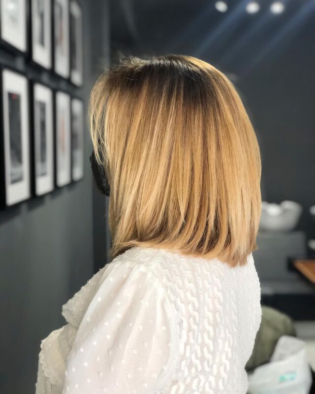 Colore ✔️
Tonalizzante ✔️
Olaplex ✔️ 
Il Trio perfetto per dar vita ai capelli stressati💕
#domenicopaternostersalons 

.
.
@olaplex @olaplexadi #hair #hairtreatment #haircolor #hairtrends #hairtransformation #olaplex #olaplextreatment #olaplexitalia #hairstyle #haircut #hairstylist #blondehair #blonde #honeyblonde 
#haircare #hairroutine #parrucchieri #parrucchiere #parrucchiereroma #roma